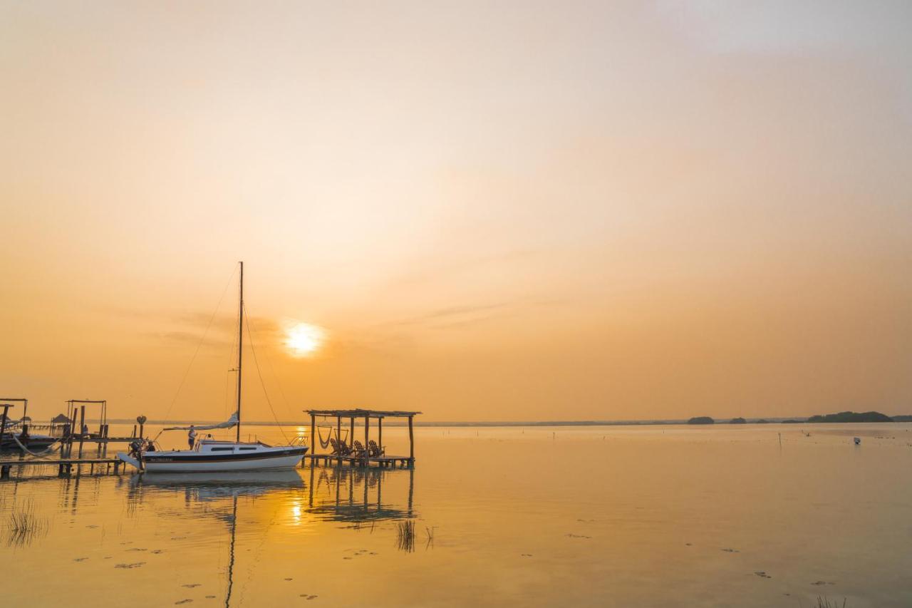 Hotel Casabakal - A Pie De Laguna - Bacalar Exterior photo Sunset at the Marina