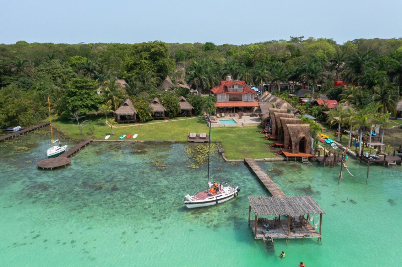 Hotel Casabakal - A Pie De Laguna - Bacalar Exterior photo Aerial view of the island