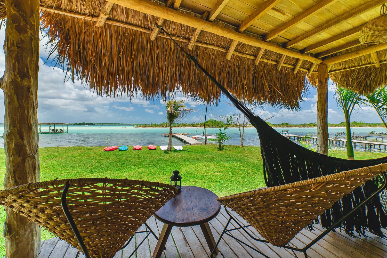 Hotel Casabakal - A Pie De Laguna - Bacalar Exterior photo View of the lagoon from the beach bar