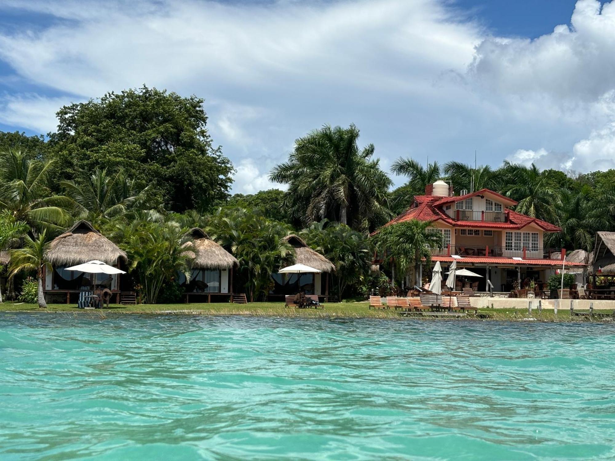 Hotel Casabakal - A Pie De Laguna - Bacalar Exterior photo A view of the resort from the sea